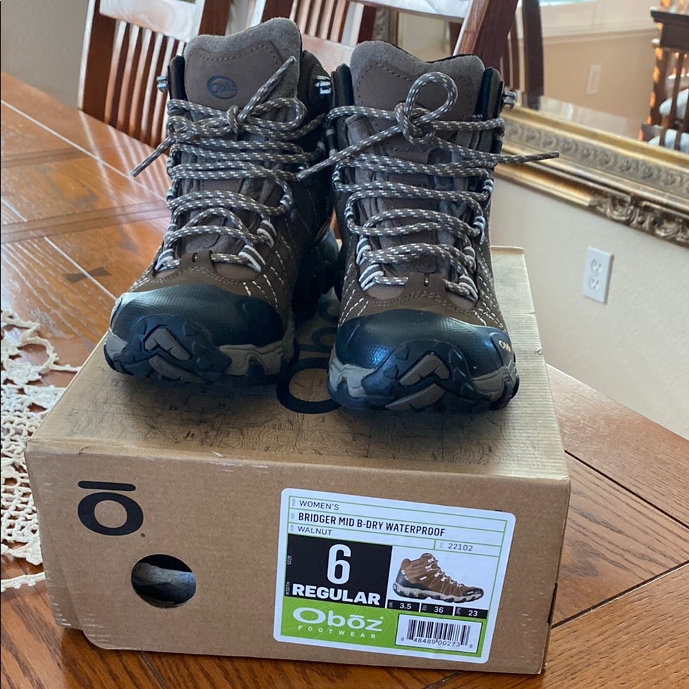 Oboz Women's Bridget Mid B-dry Waterproof  Hiking Boots - Brown and Black size 6